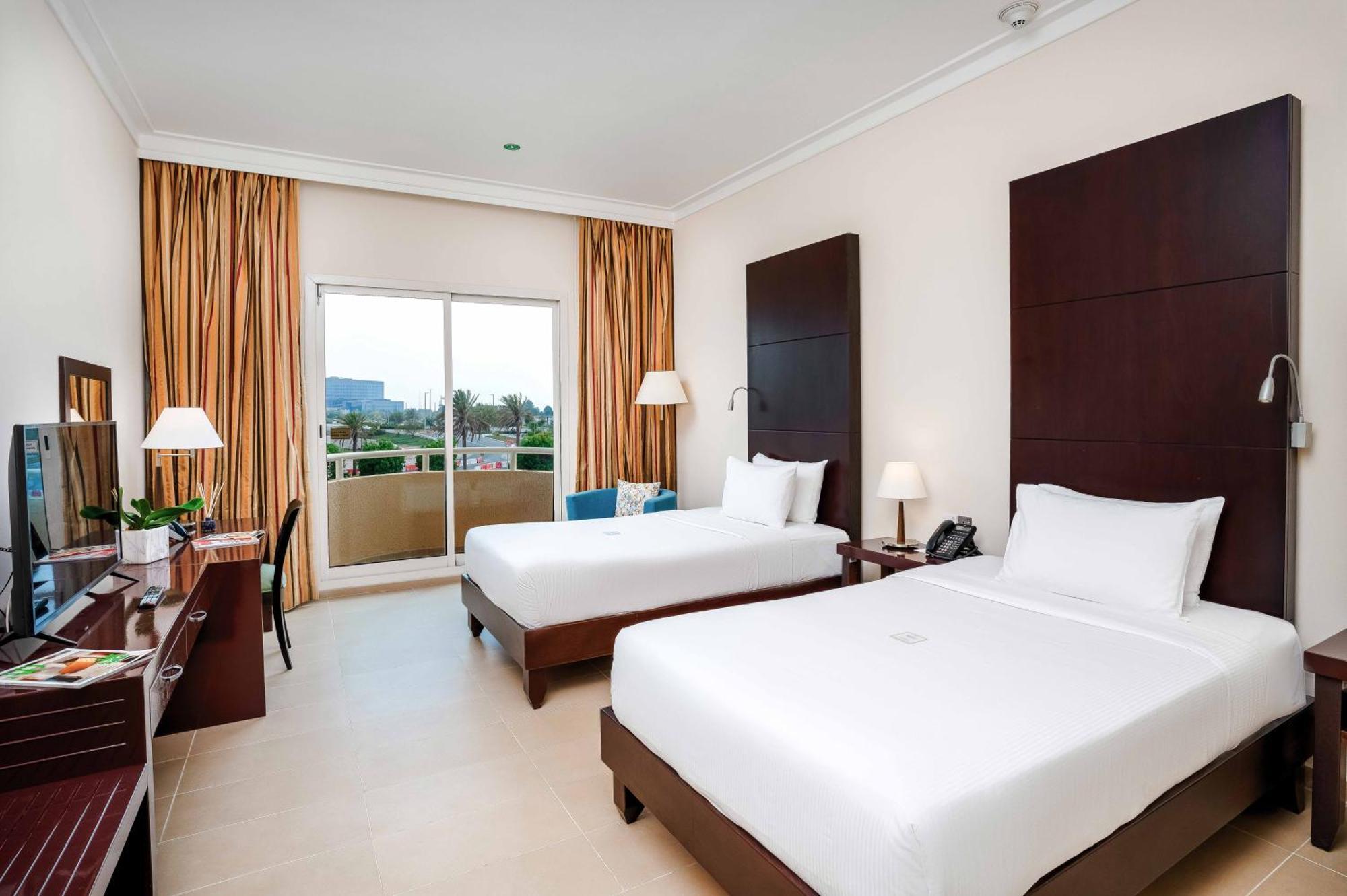 มิลเลนเนียม เซ็นทรัล มาฟรัก โฮเต็ล Hotel อาบูดาบี ภายนอก รูปภาพ