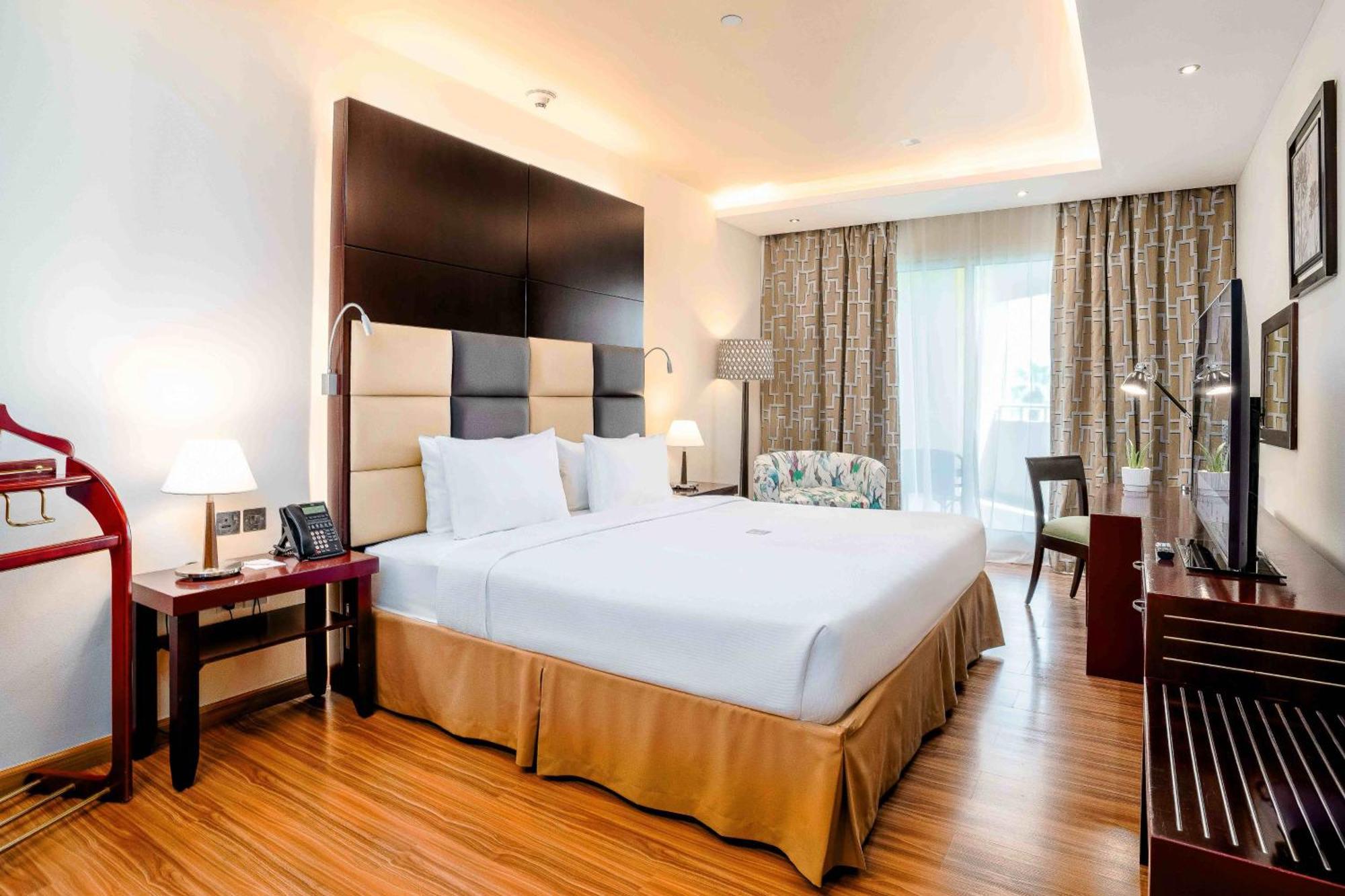 มิลเลนเนียม เซ็นทรัล มาฟรัก โฮเต็ล Hotel อาบูดาบี ภายนอก รูปภาพ